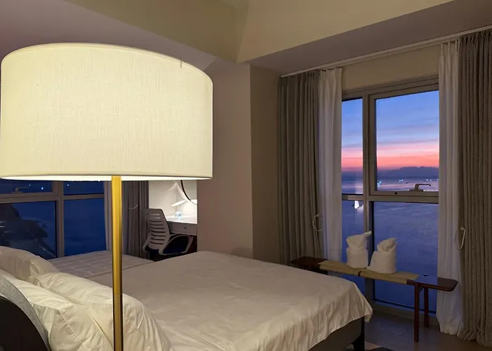 Playful 1br With Magnificant Bayview Garden View Near Okada, Solaire, Aiports Apartment Manila