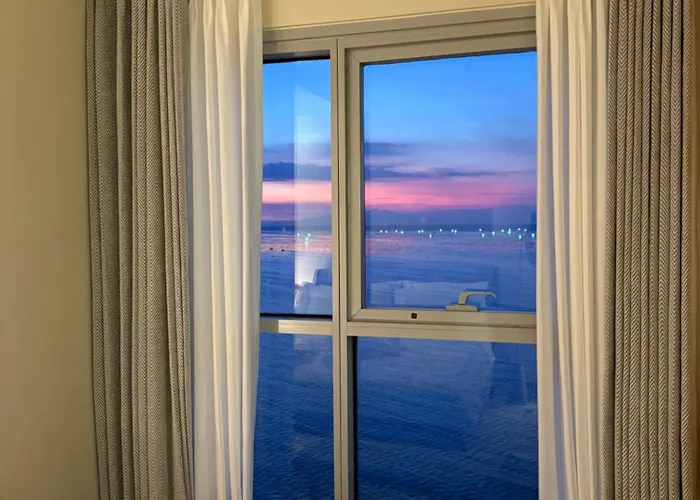 Playful 1br With Magnificant Bayview Garden View Near Okada, Solaire, Aiports Apartment *