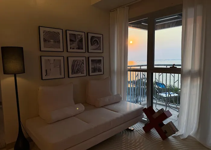 Playful 1br With Magnificant Bayview Garden View Near Okada, Solaire, Aiports Apartment