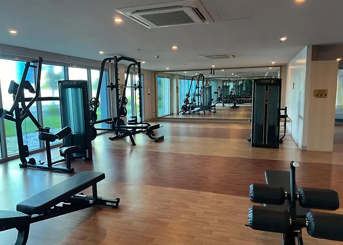 Playful 1br With Magnificant Bayview Garden View Near Okada, Solaire, Aiports Apartment