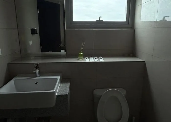 Playful 1br With Magnificant Bayview Garden View Near Okada, Solaire, Aiports Apartment Manila