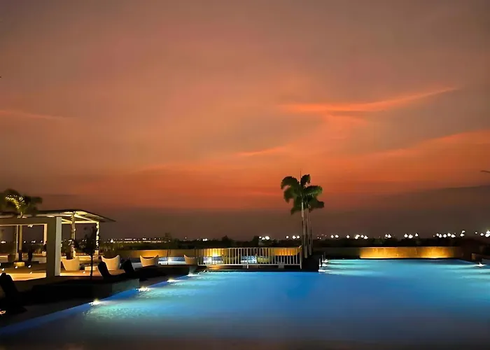 Playful 1br With Magnificant Bayview Garden View Near Okada, Solaire, Aiports
